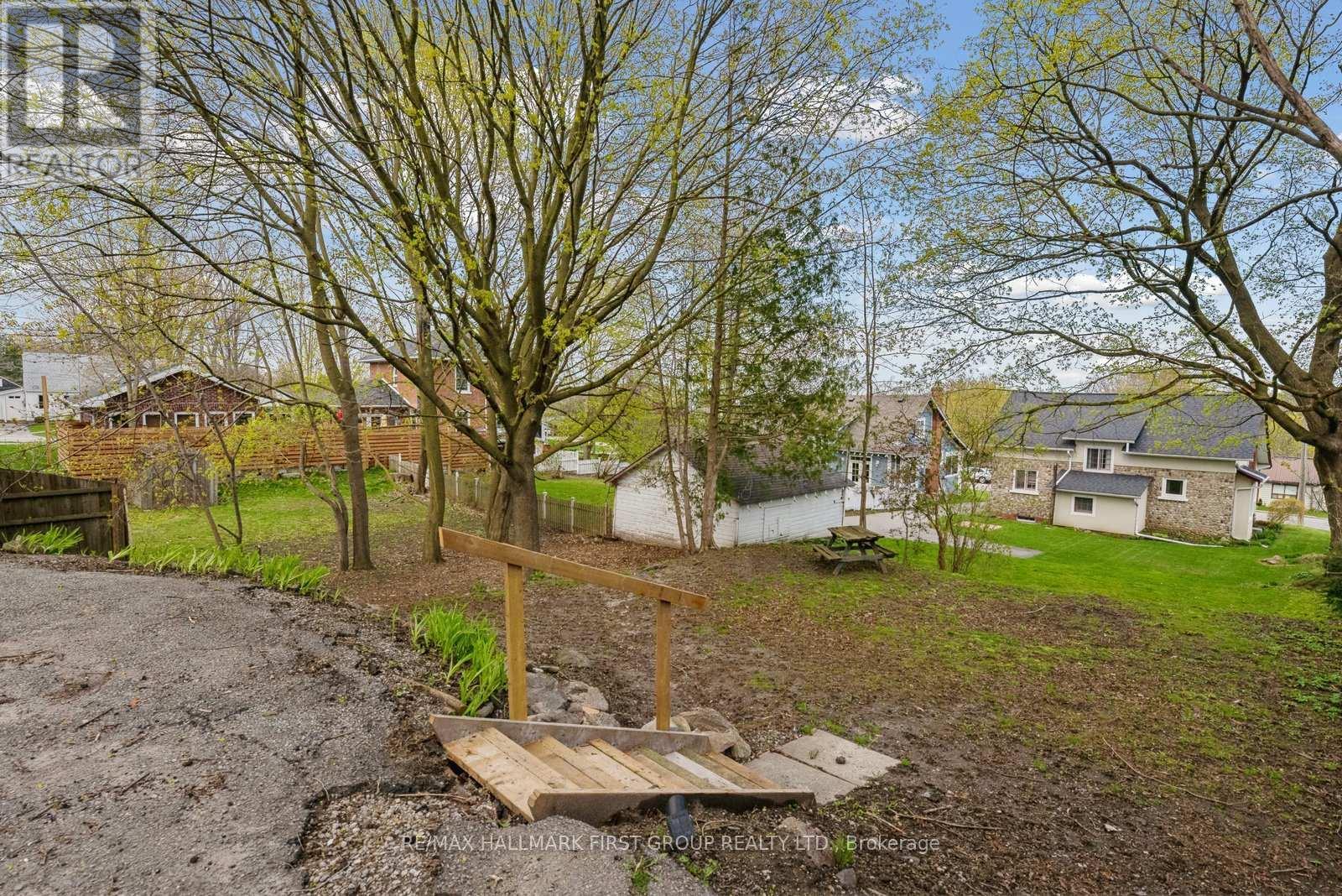 219 Cochrane Street, Scugog, ON - Outdoor