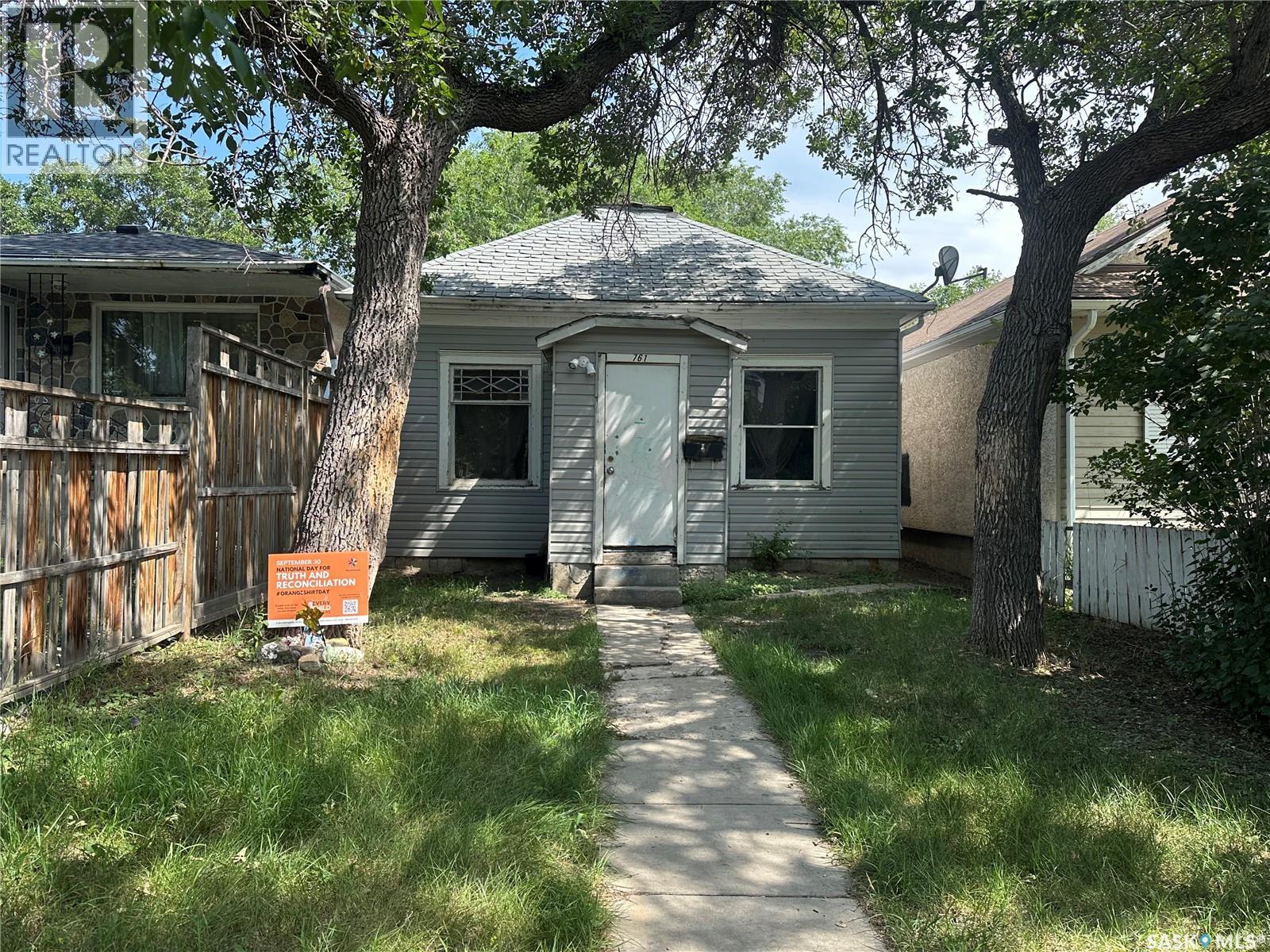 761 Athol Street, Regina, SK - Outdoor