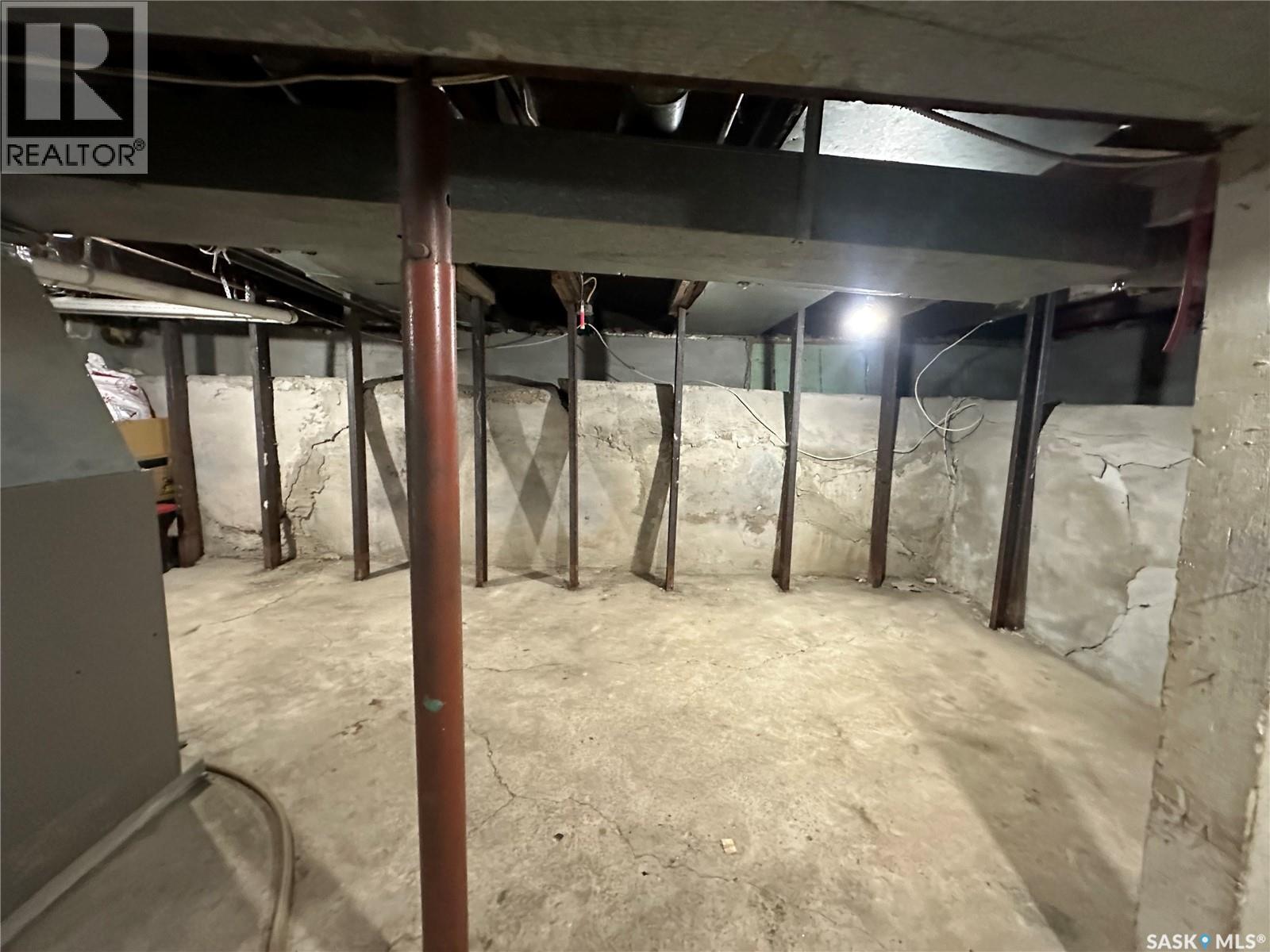 761 Athol Street, Regina, SK - Indoor Photo Showing Basement