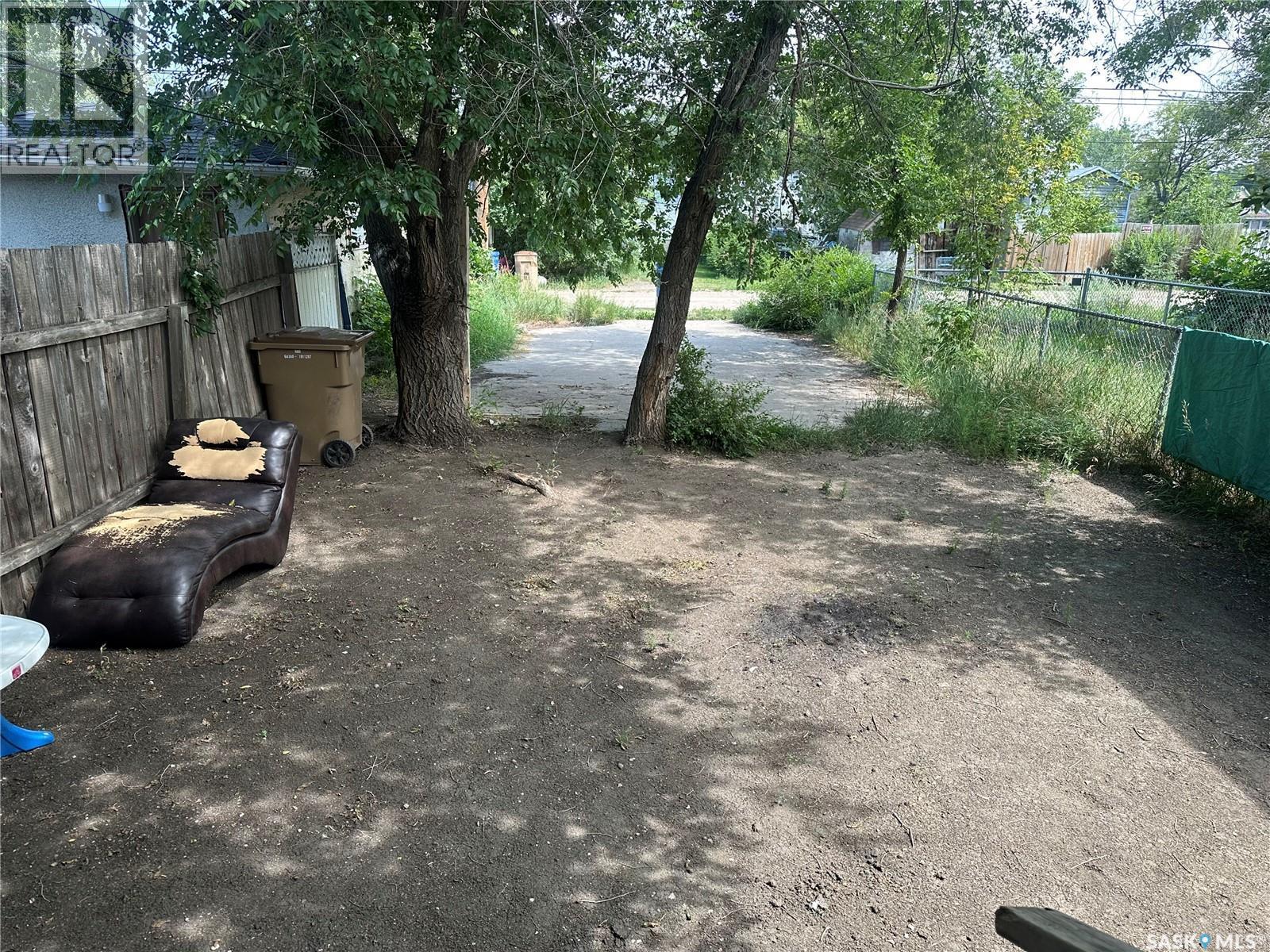 761 Athol Street, Regina, SK - Outdoor