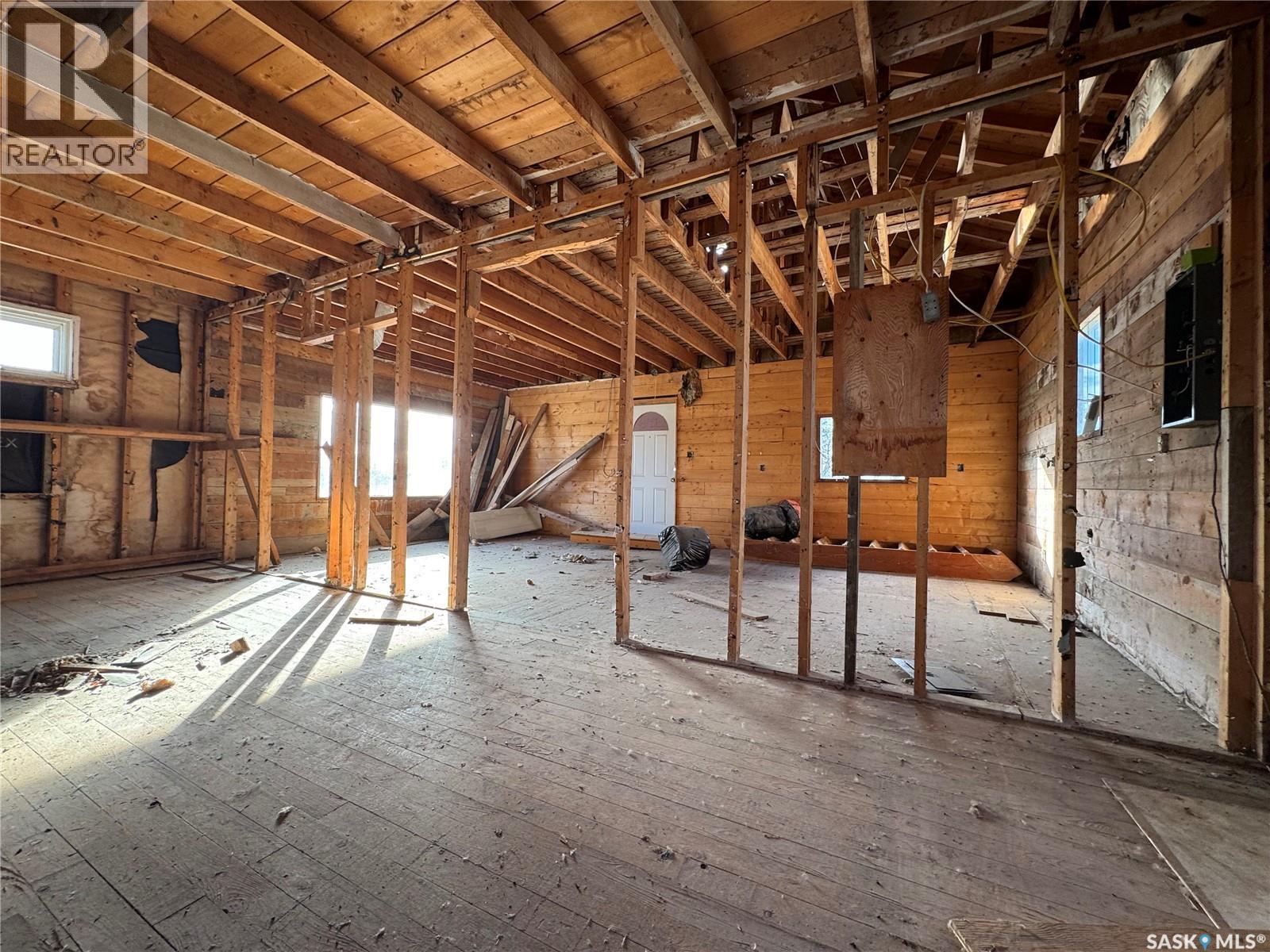 107 Main Street, Alvena, SK - Indoor