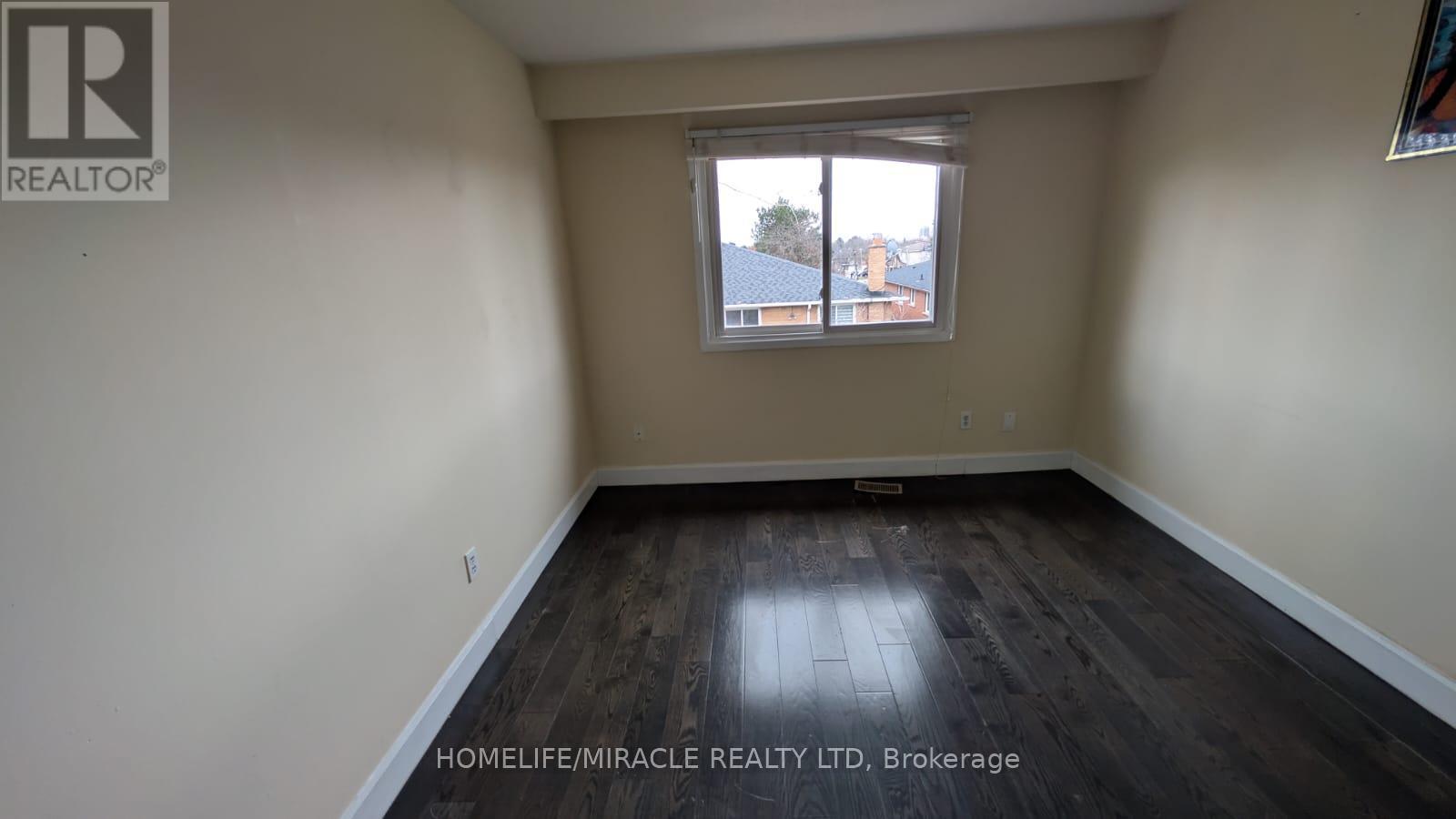 378 Hansen Road, Brampton, ON - Indoor Photo Showing Other Room