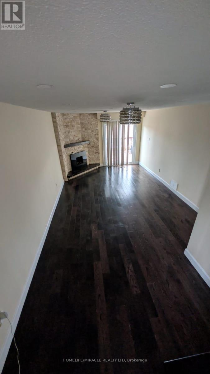 378 Hansen Road, Brampton, ON - Indoor Photo Showing Other Room