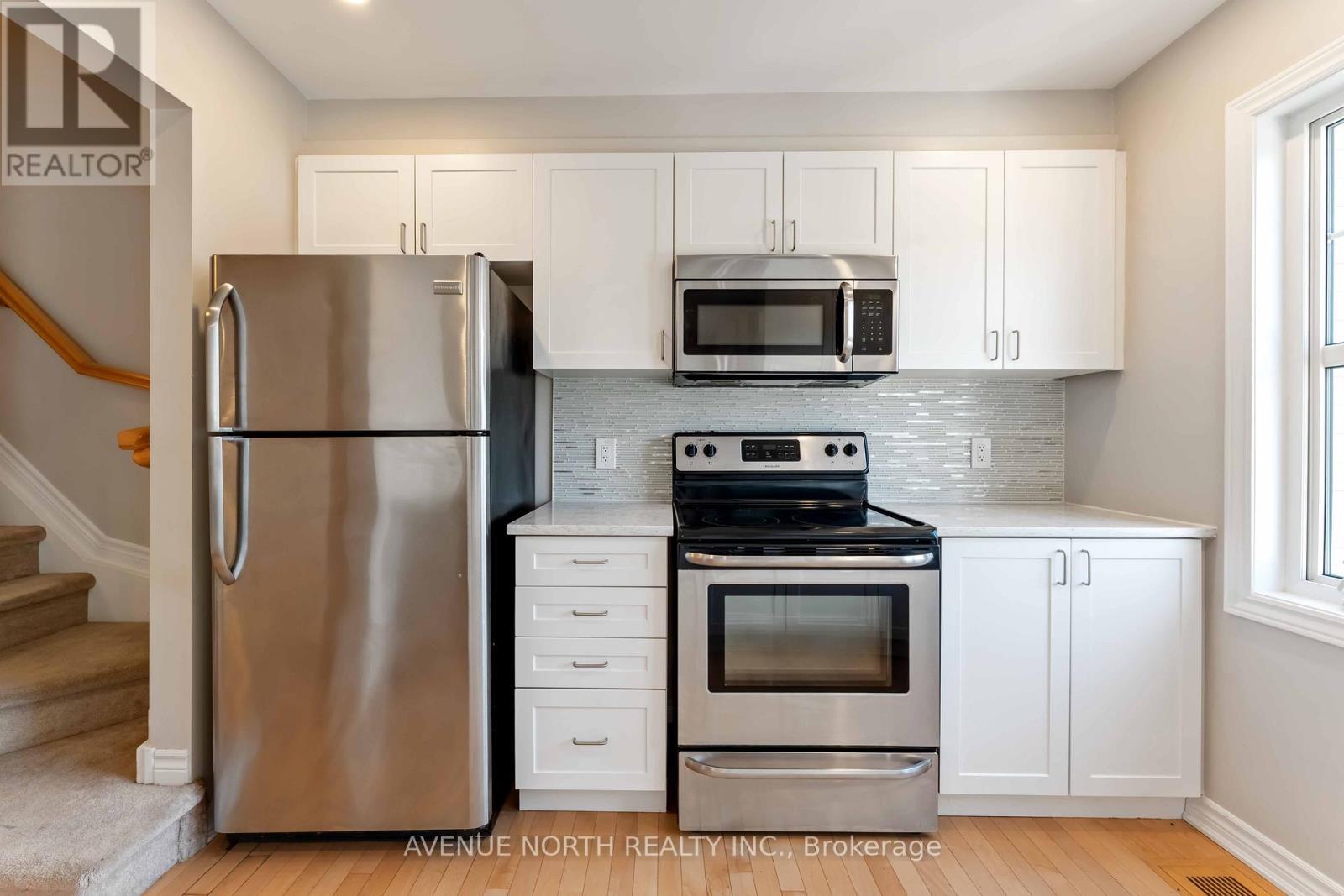 191 Soleil Avenue, Ottawa, ON - Indoor Photo Showing Kitchen With Stainless Steel Kitchen