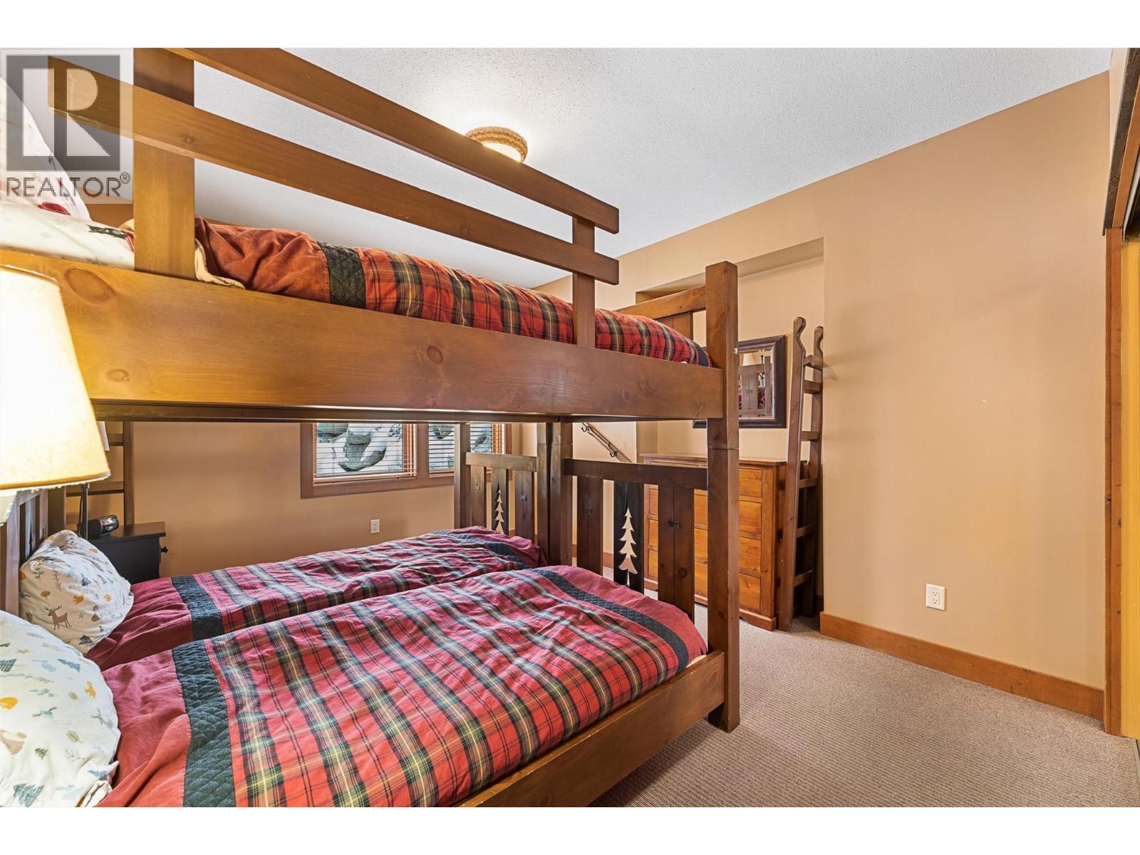 255 Feathertop Way Unit# 14, Big White, BC - Indoor Photo Showing Bedroom