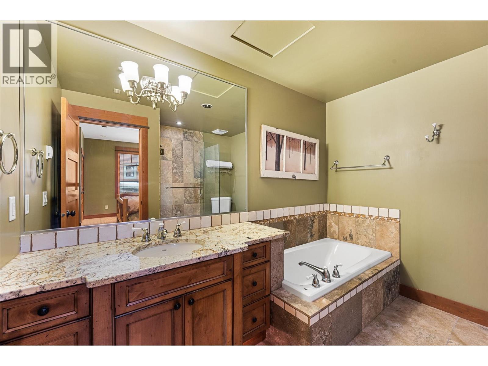 255 Feathertop Way Unit# 14, Big White, BC - Indoor Photo Showing Bathroom