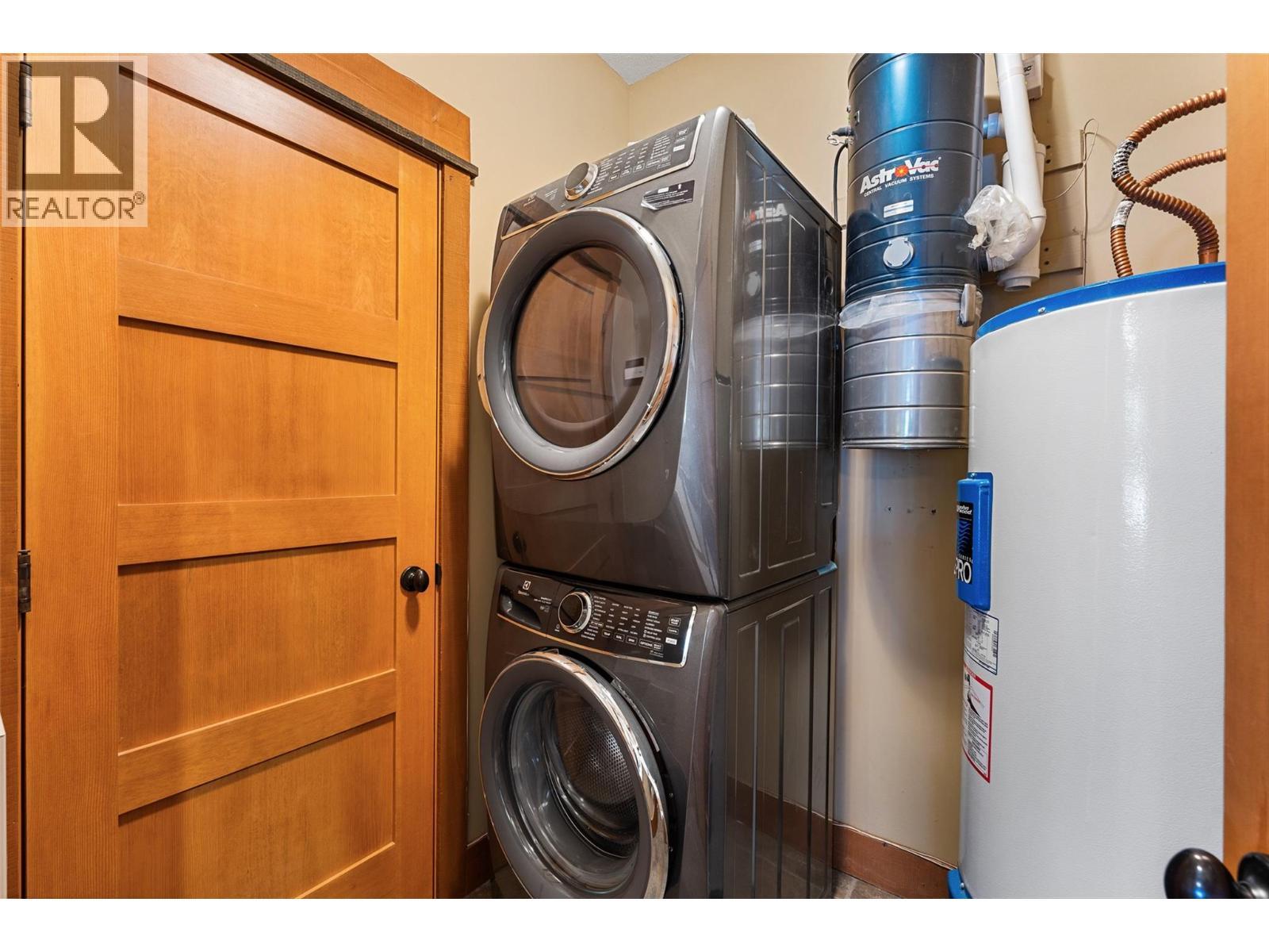 255 Feathertop Way Unit# 14, Big White, BC - Indoor Photo Showing Laundry Room
