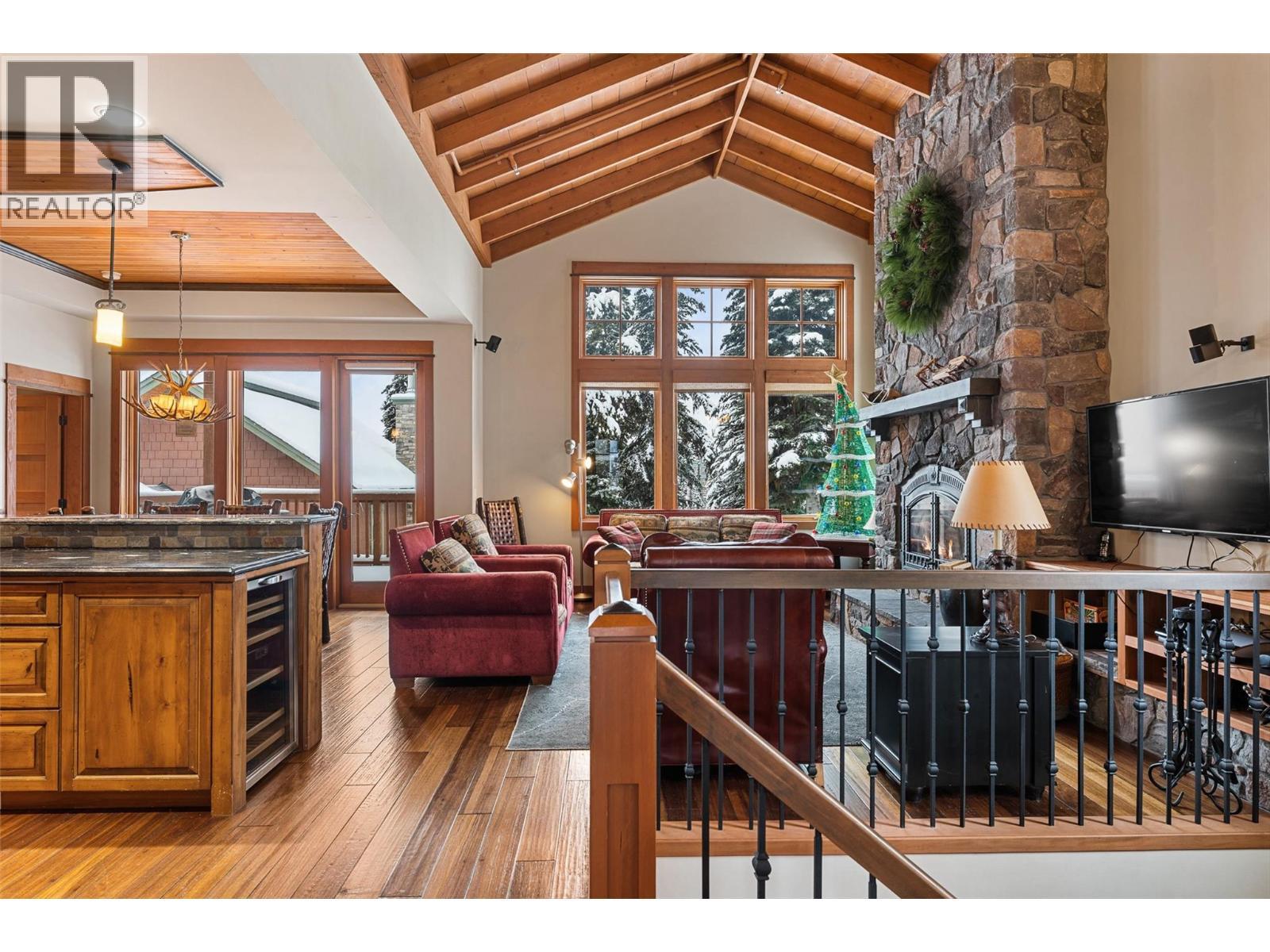 255 Feathertop Way Unit# 14, Big White, BC - Indoor Photo Showing Other Room