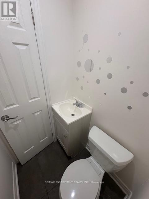 89 Shaw Street, Hamilton, ON - Indoor Photo Showing Bathroom