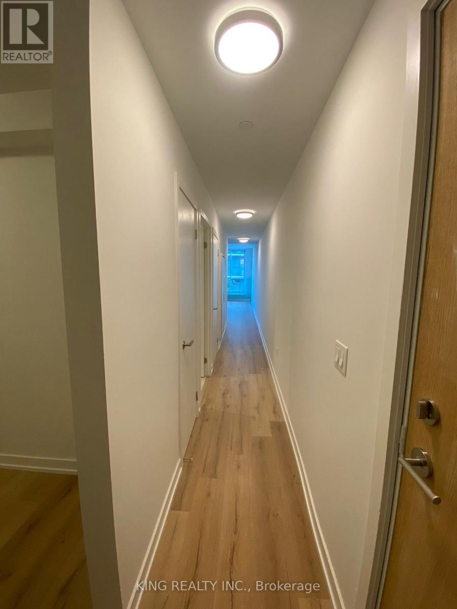 M01 - 1195 The Queensway Street, Toronto, ON - Indoor Photo Showing Other Room