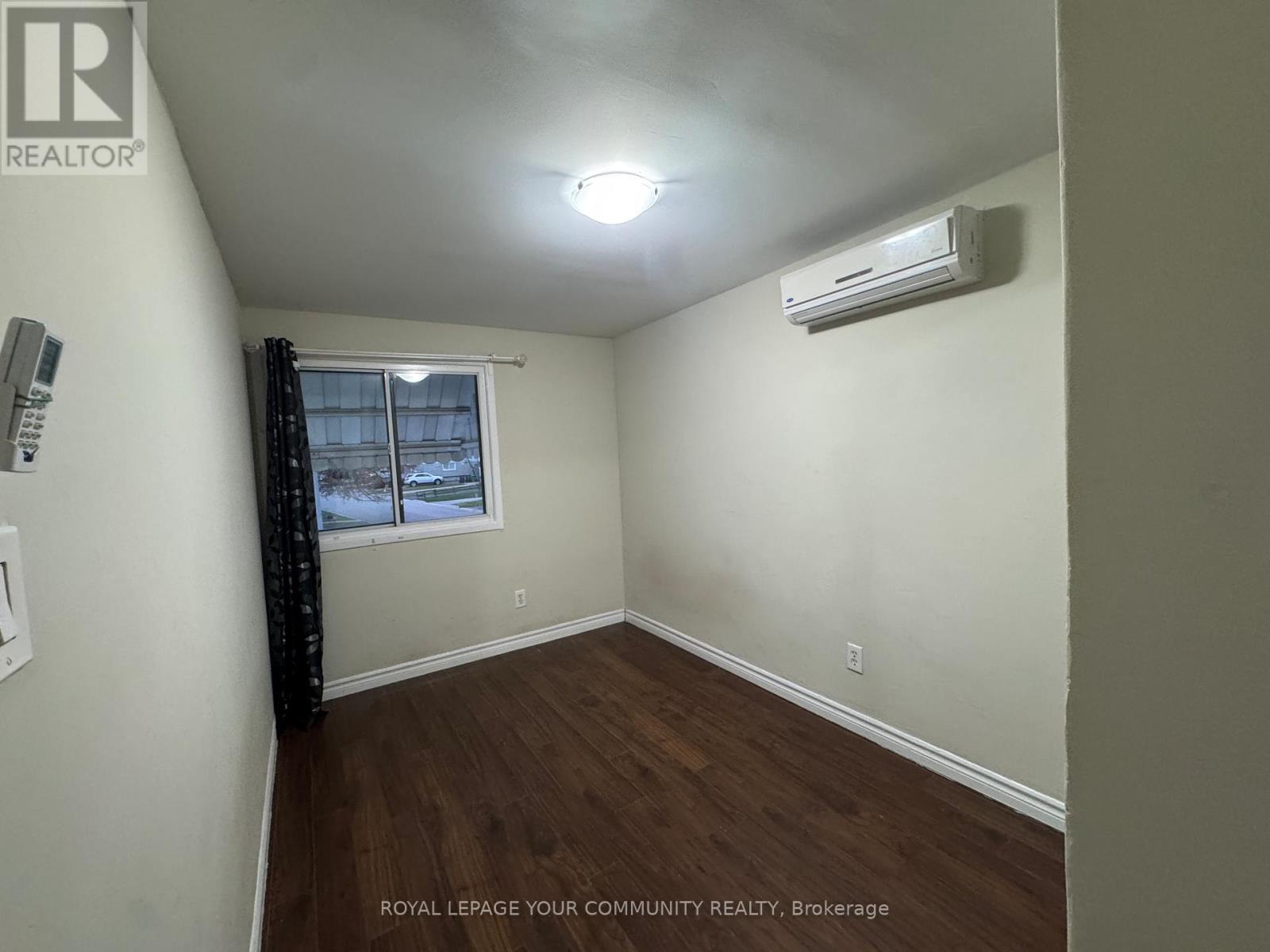 24 Grand River Court, Brampton, ON - Indoor Photo Showing Other Room