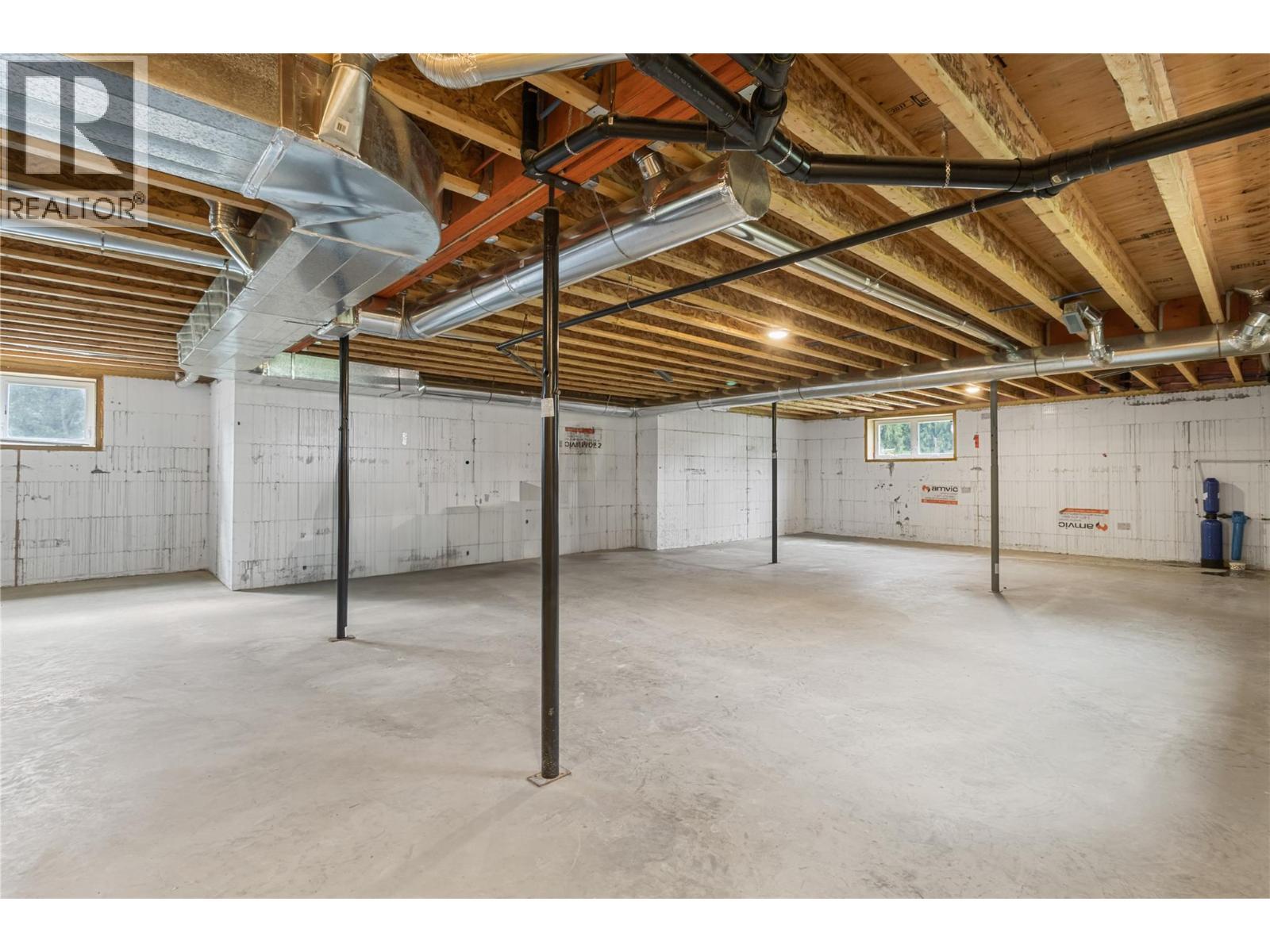 421 Hillier Road, Sicamous, BC