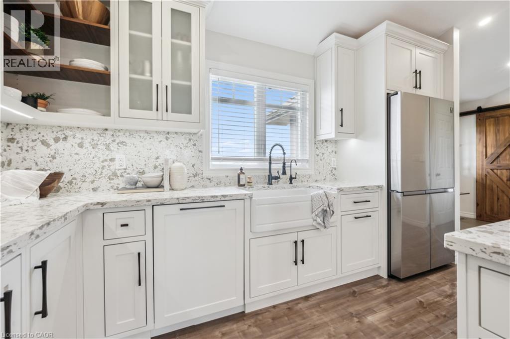 7303 Fifth Line, Wellington North, ON - Indoor Photo Showing Kitchen With Upgraded Kitchen
