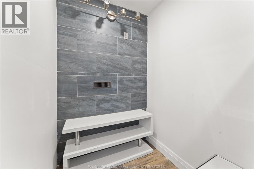 432 Cabana Road Unit# Unit 2 (Left Unit), Windsor, ON - Indoor