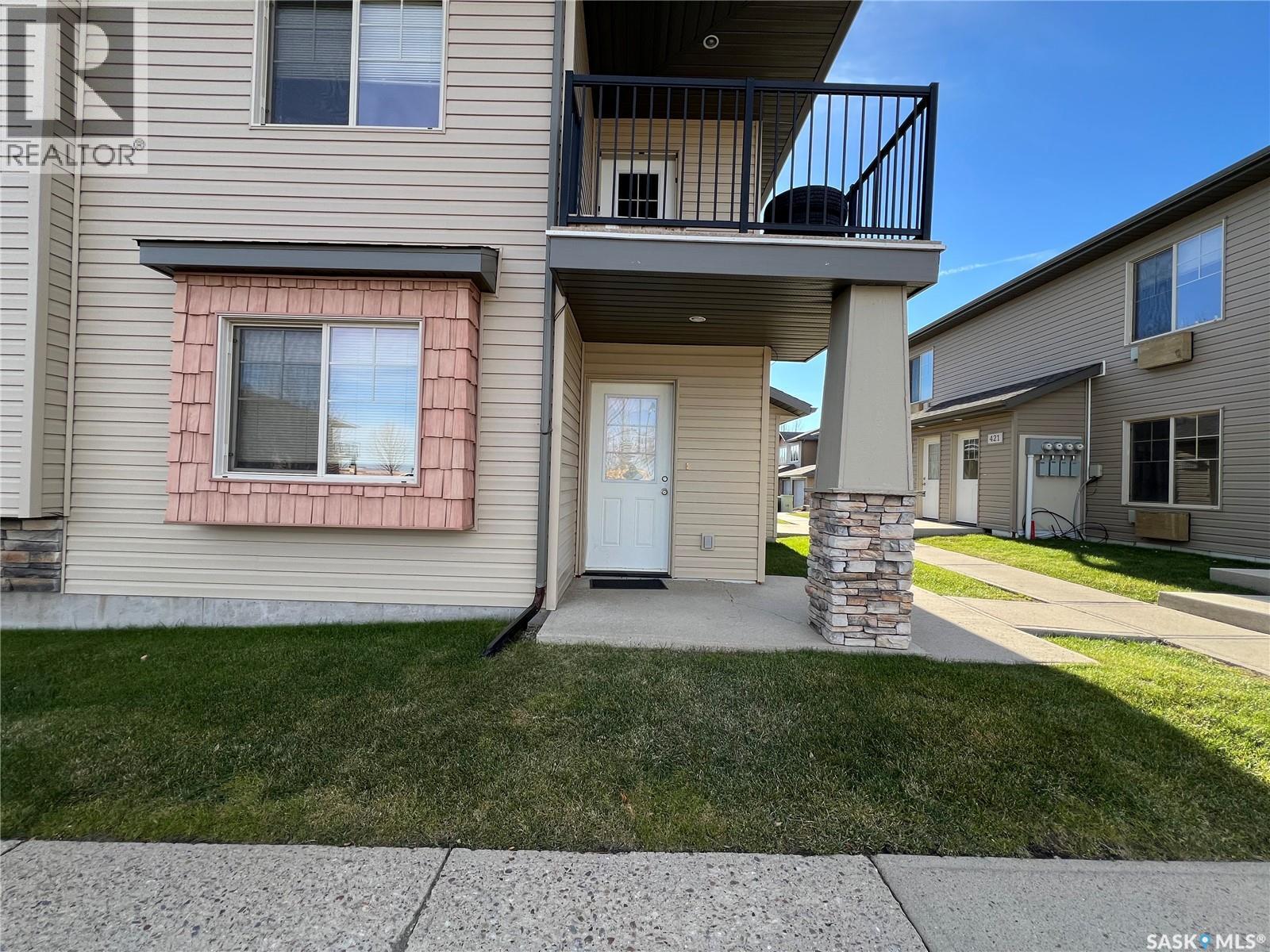 304 700 Battleford Trail, Swift Current, SK - Outdoor With Exterior