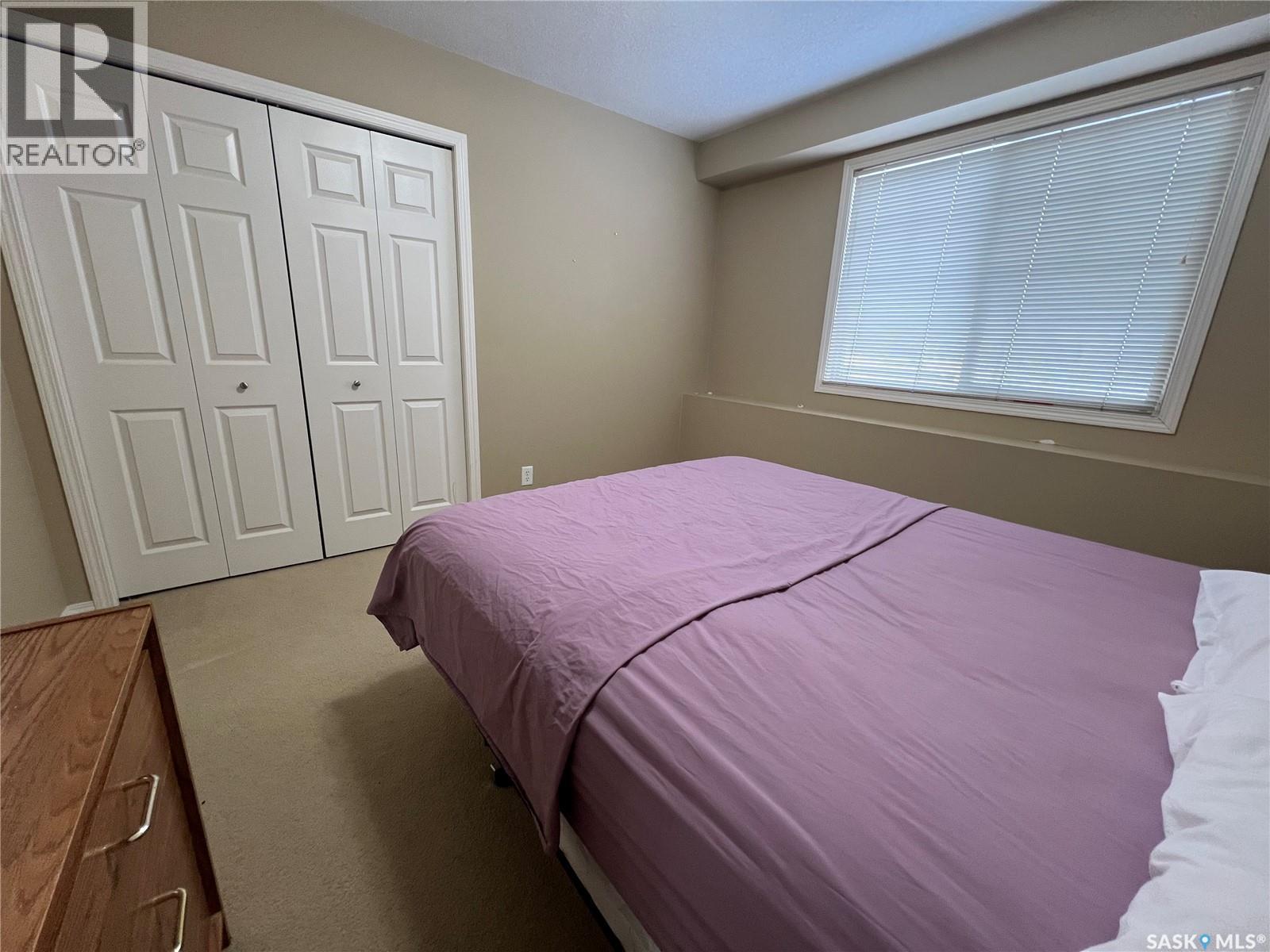 304 700 Battleford Trail, Swift Current, SK - Indoor Photo Showing Bedroom