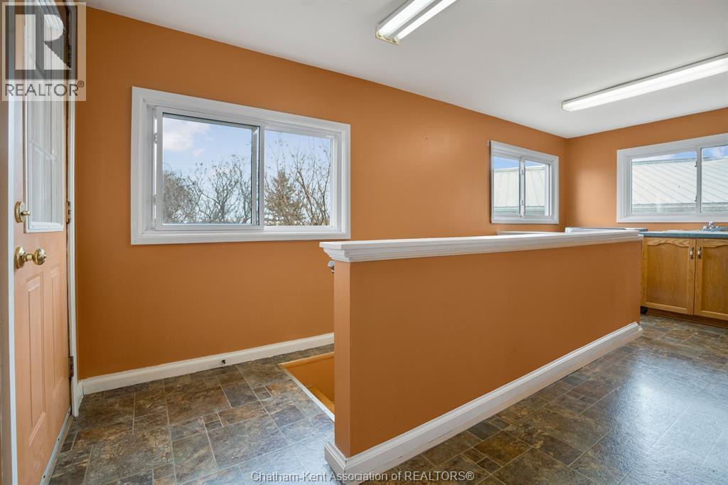 12180 Ridge Line, Ridgetown, ON - Indoor Photo Showing Other Room