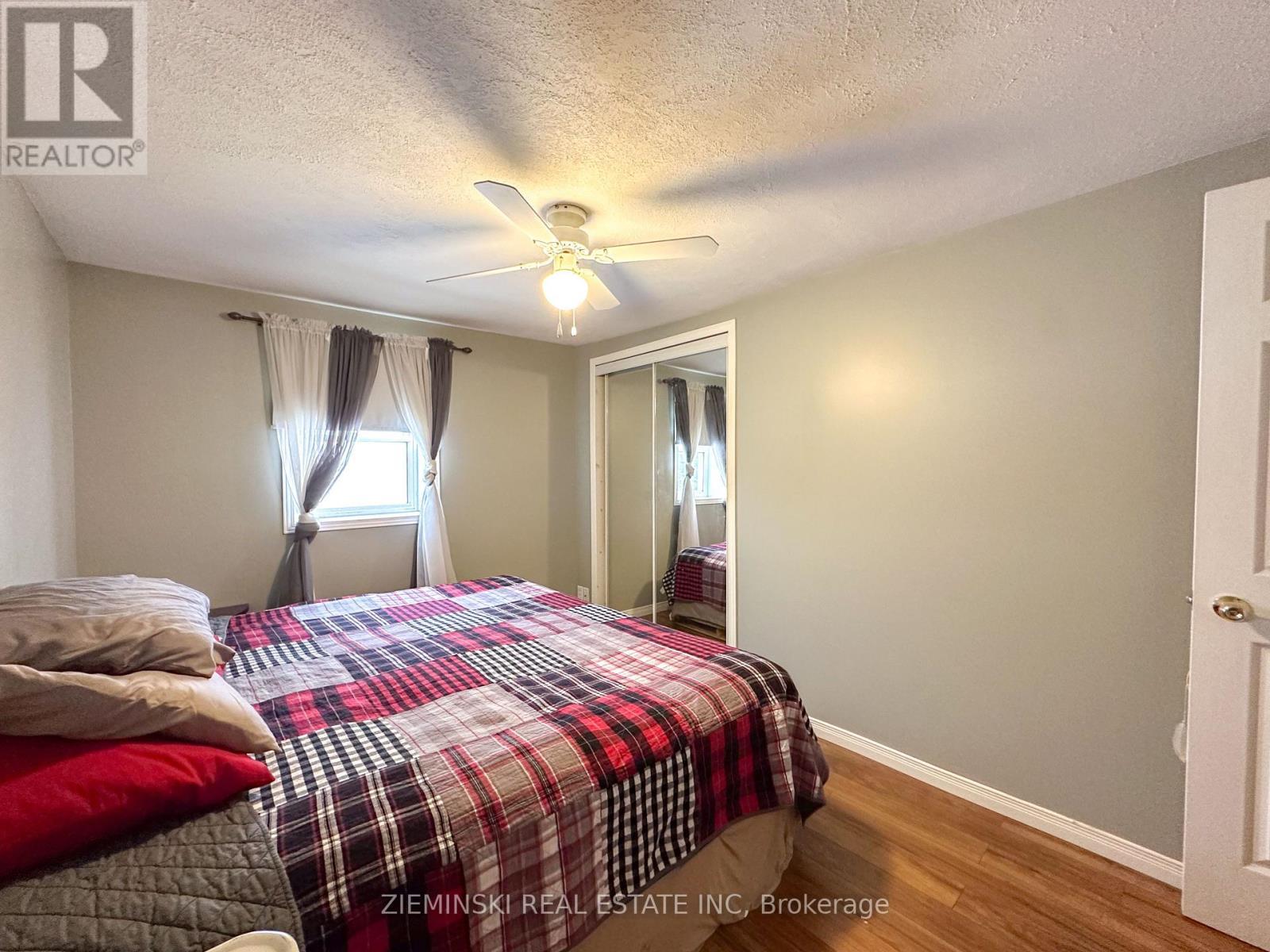 618 Montrock Street, Iroquois Falls, ON - Indoor Photo Showing Bedroom