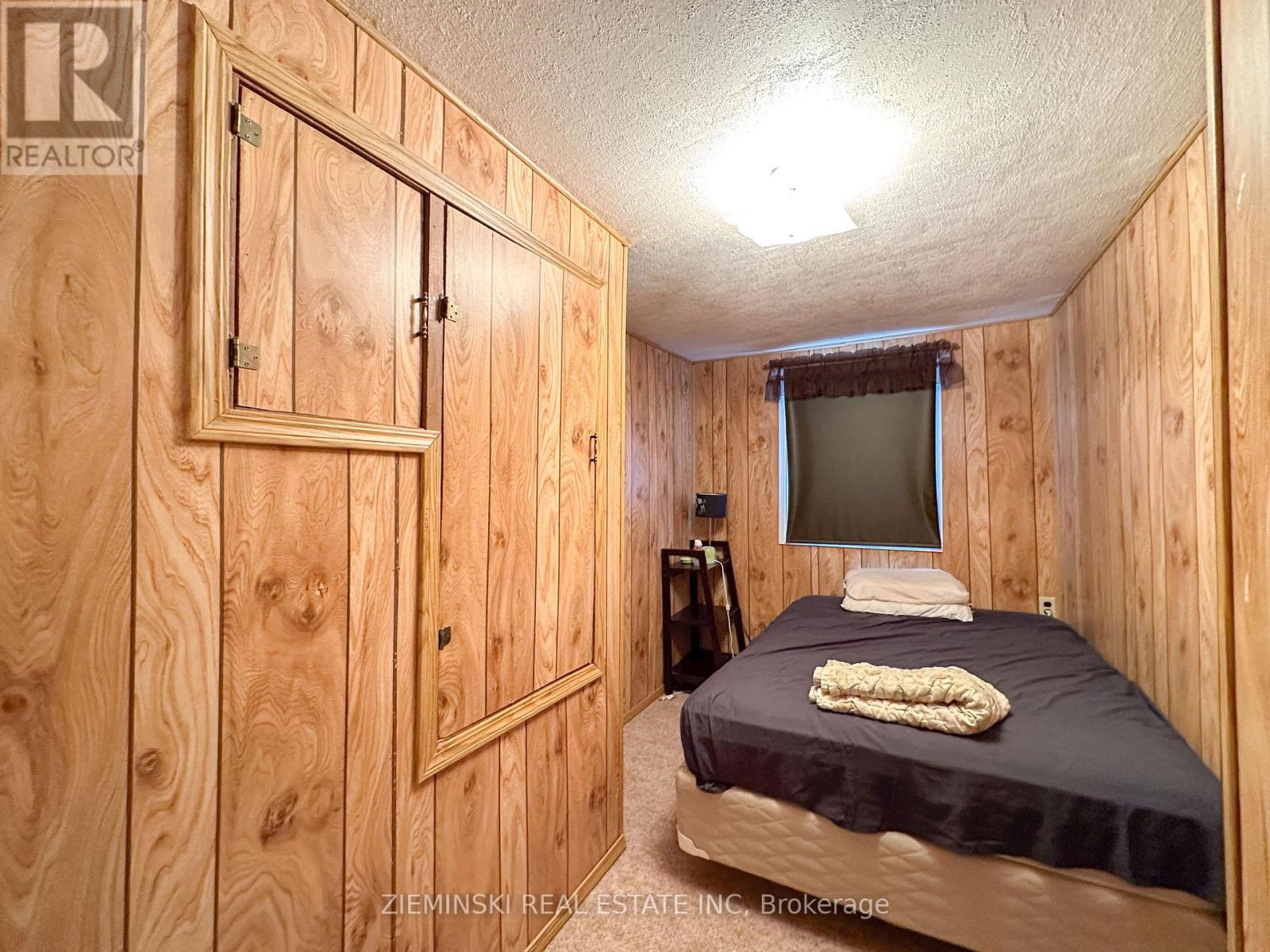 618 Montrock Street, Iroquois Falls, ON - Indoor