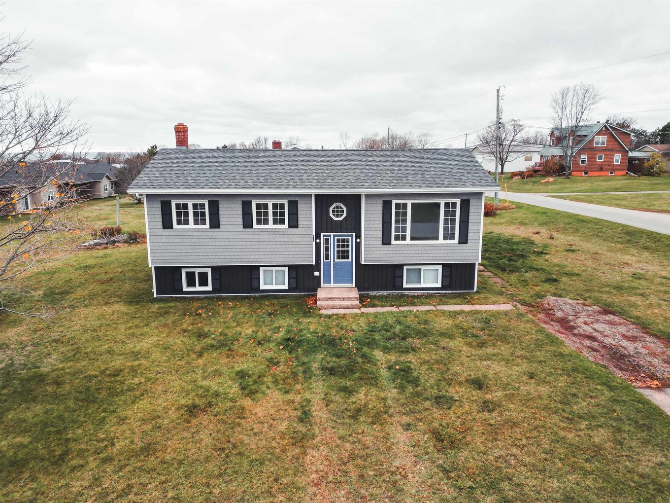 1 Anniversary Avenue, Souris, PE