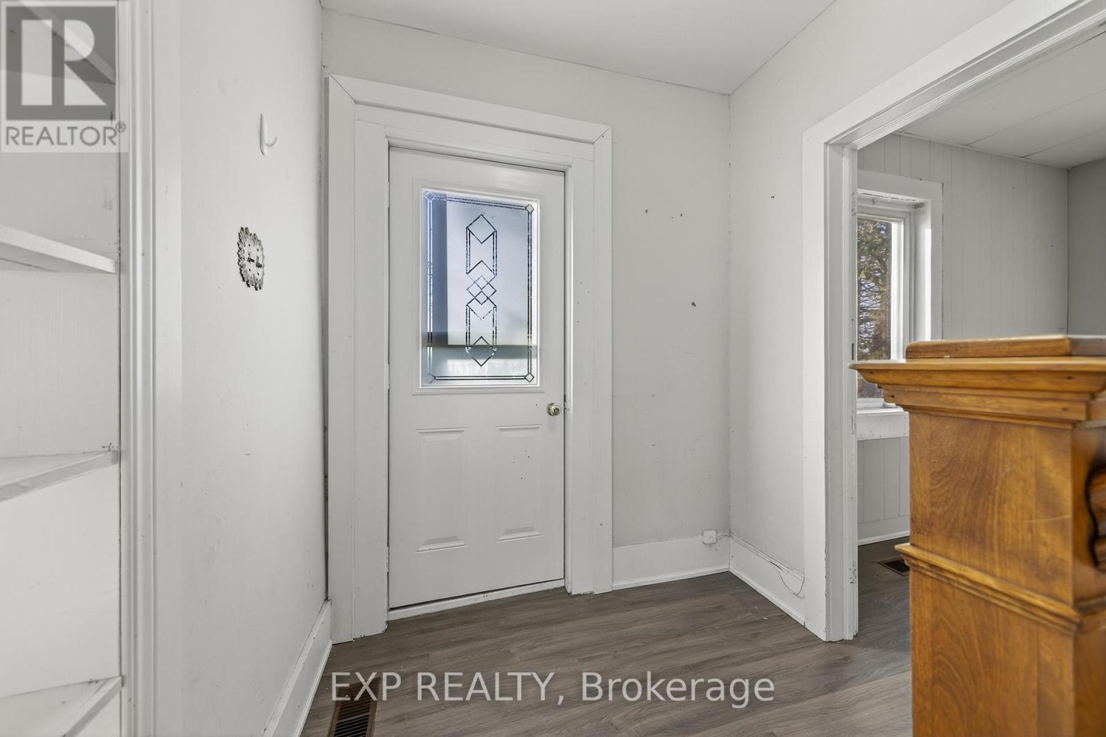 8184 26 Highway, Clearview, ON - Indoor Photo Showing Other Room