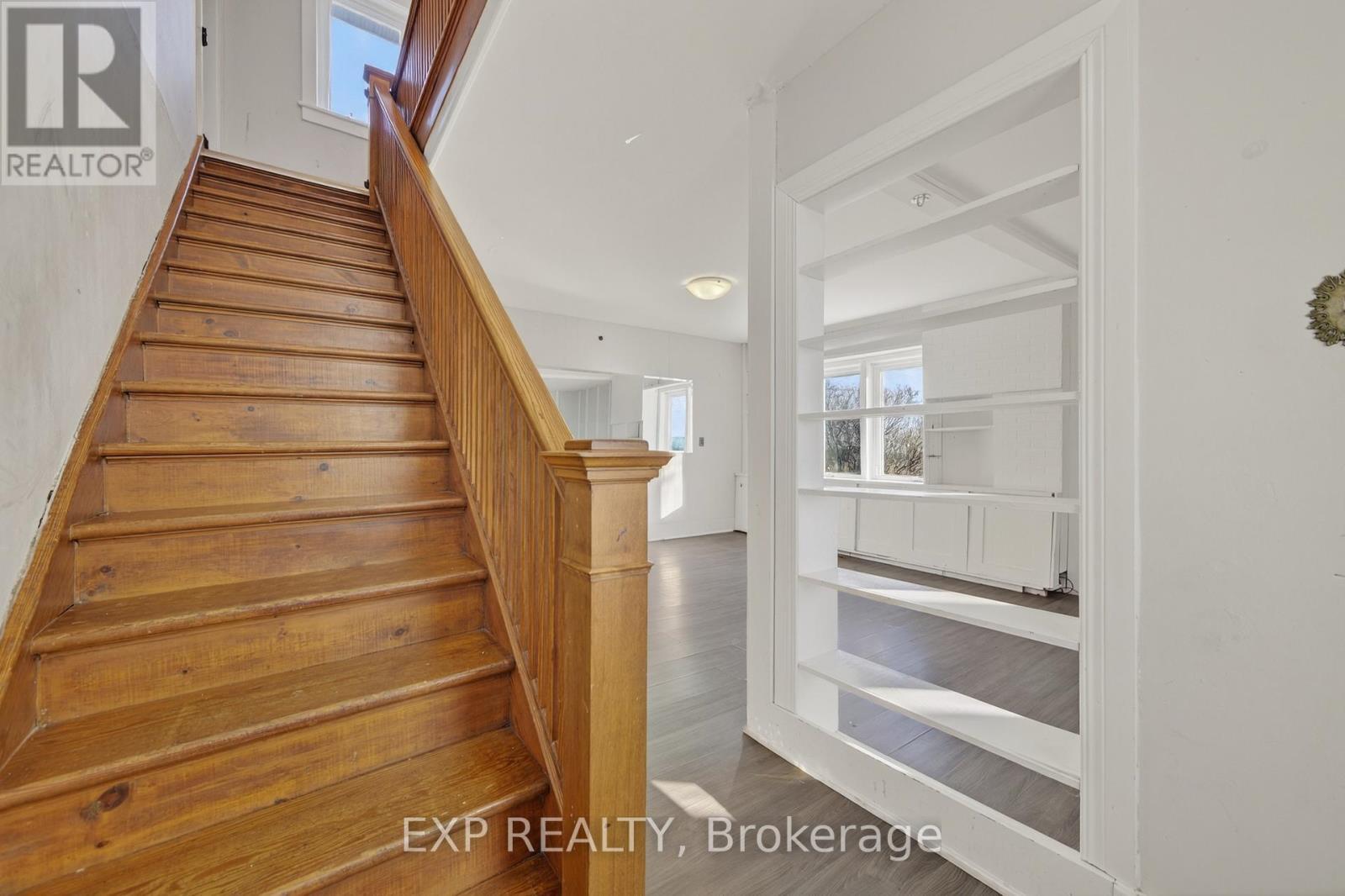 8184 26 Highway, Clearview, ON - Indoor Photo Showing Other Room