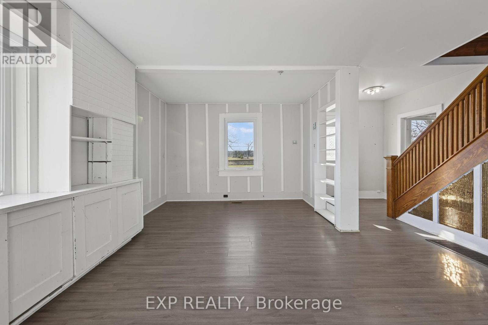 8184 26 Highway, Clearview, ON - Indoor Photo Showing Other Room