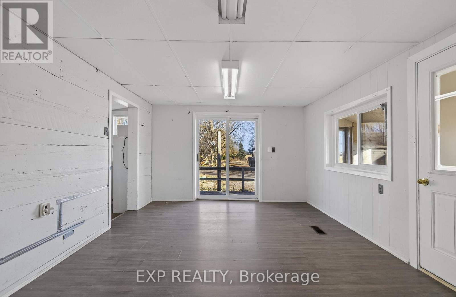 8184 26 Highway, Clearview, ON - Indoor Photo Showing Other Room