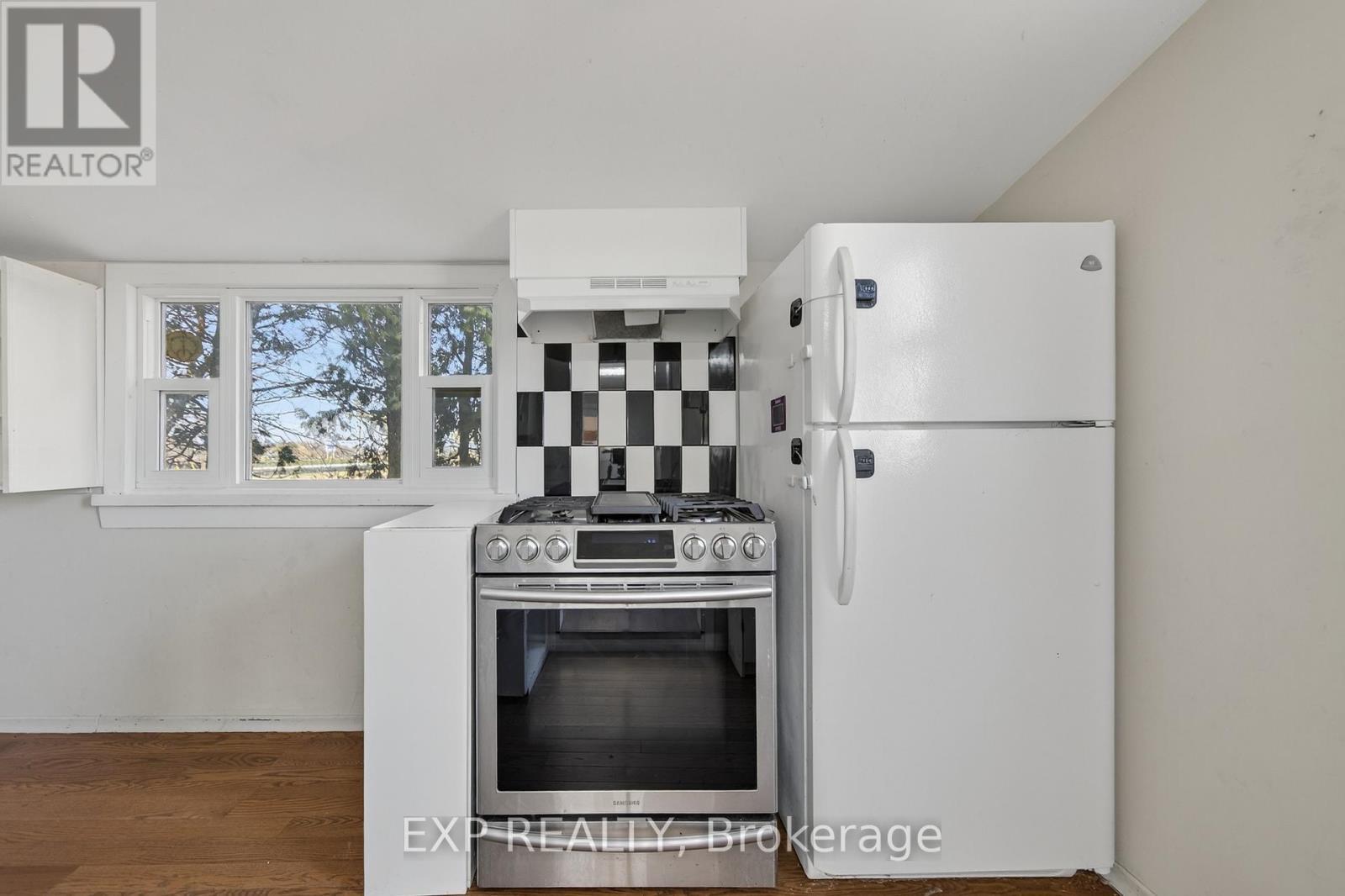 8184 26 Highway, Clearview, ON - Indoor