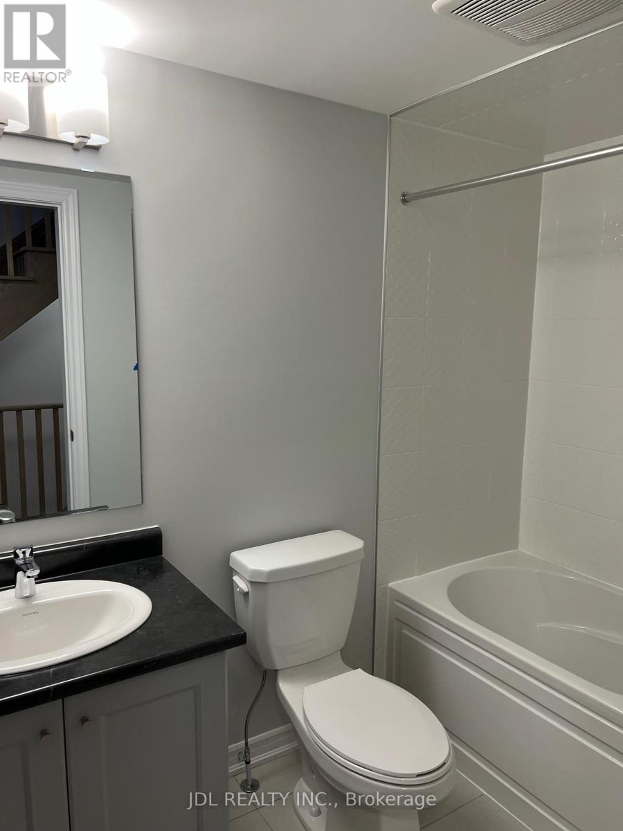 28 Gilbert Wright Avenue, Markham, ON - Indoor Photo Showing Bathroom