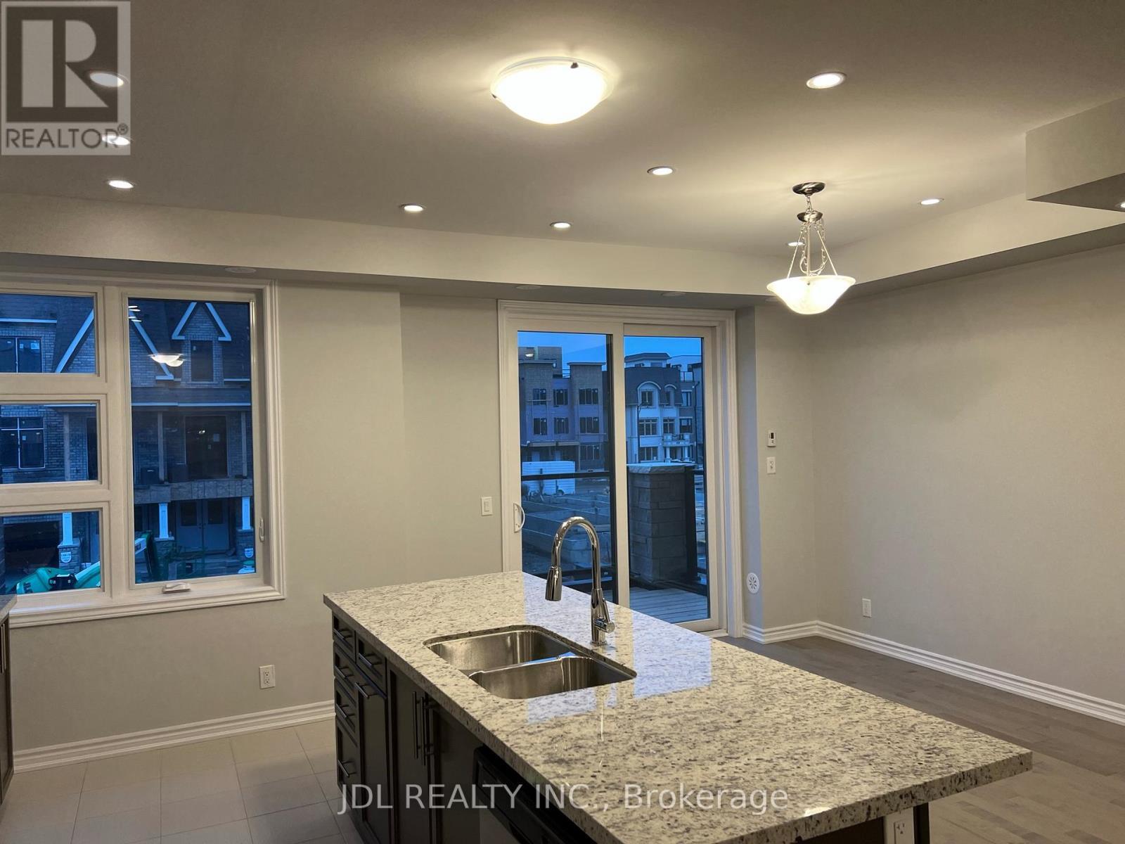 28 Gilbert Wright Avenue, Markham, ON - Indoor Photo Showing Kitchen With Double Sink