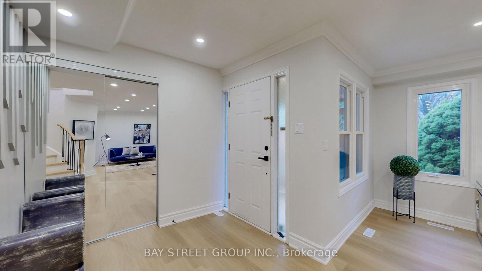 31 Cavalry Trail, Markham, ON - Indoor Photo Showing Other Room