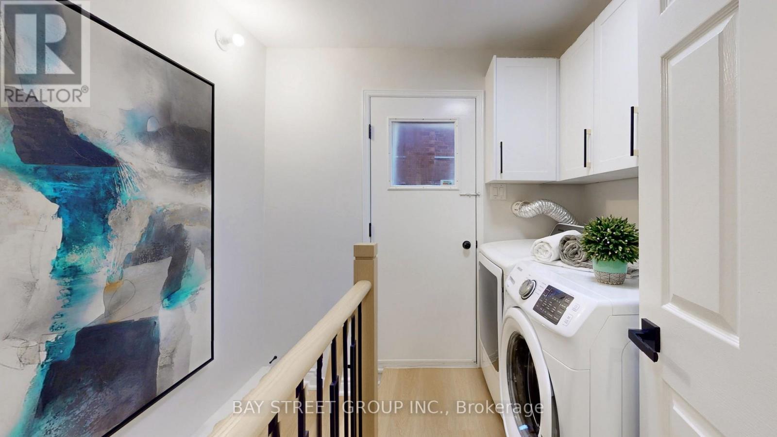 31 Cavalry Trail, Markham, ON - Indoor Photo Showing Laundry Room