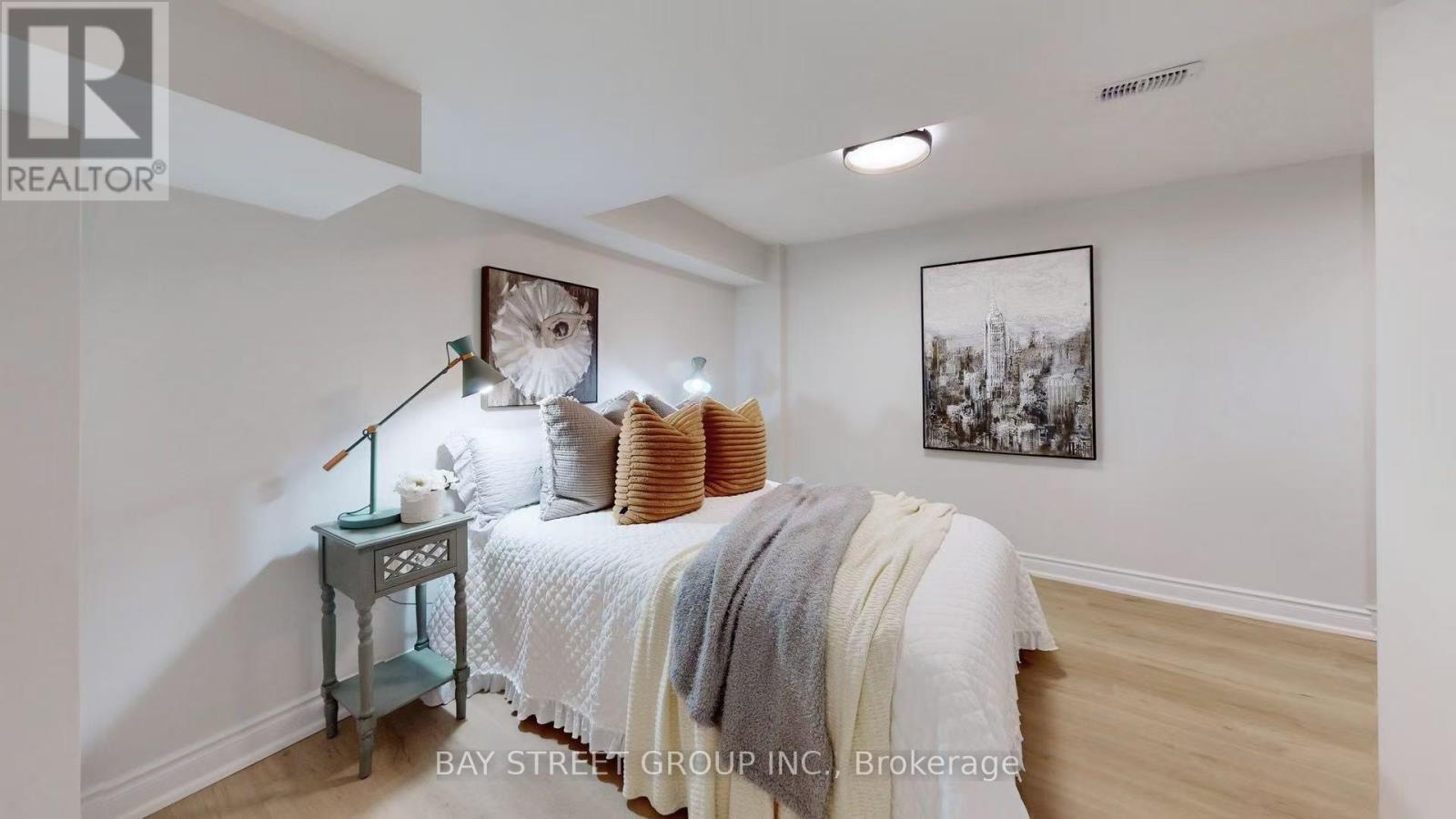 31 Cavalry Trail, Markham, ON - Indoor Photo Showing Bedroom