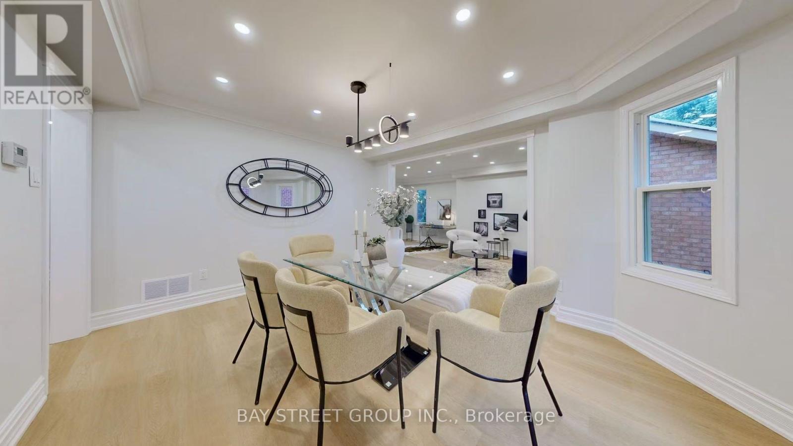 31 Cavalry Trail, Markham, ON - Indoor Photo Showing Dining Room