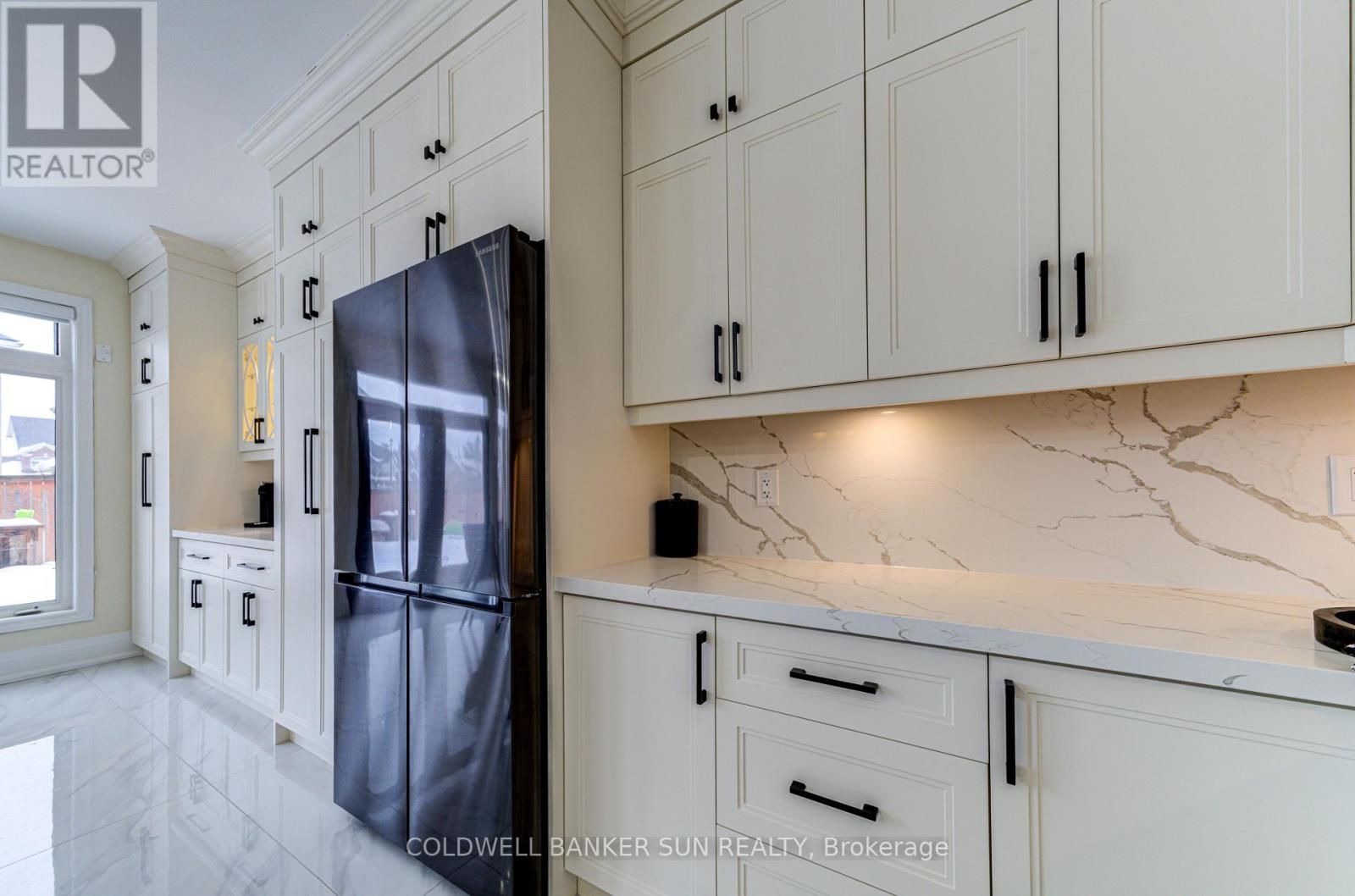 33 Ellis Crescent, Kawartha Lakes, ON - Indoor Photo Showing Other Room