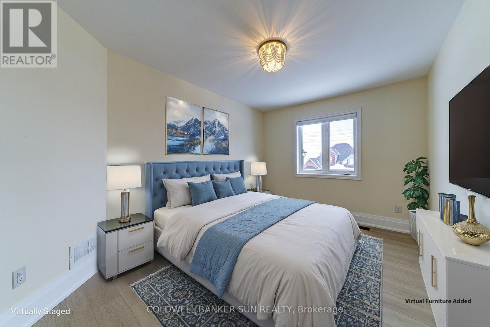 33 Ellis Crescent, Kawartha Lakes, ON - Indoor Photo Showing Bedroom