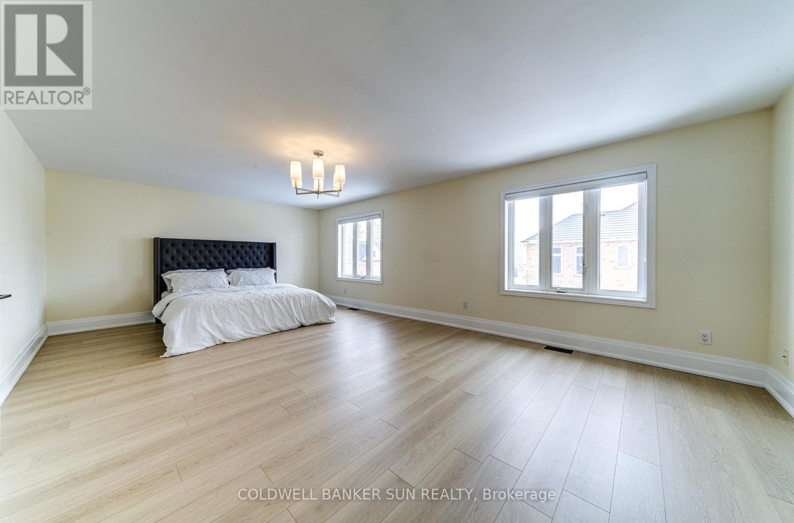 33 Ellis Crescent, Kawartha Lakes, ON - Indoor Photo Showing Bedroom