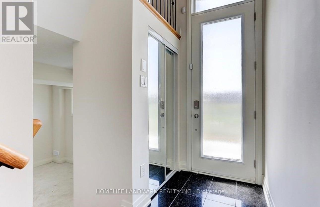 30 Mcclary'S Way, Markham, ON - Indoor Photo Showing Other Room