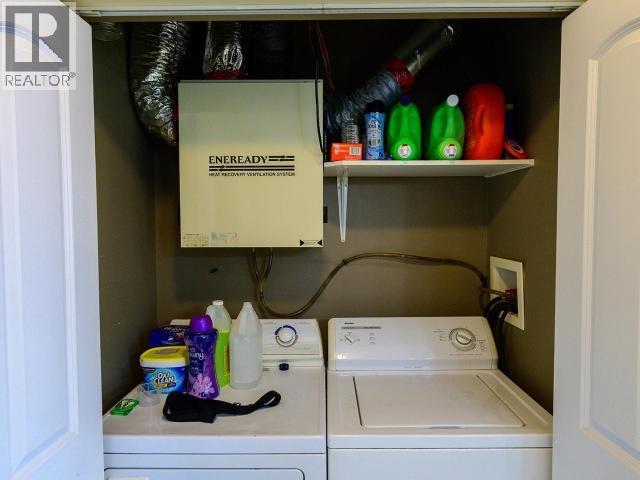 85-58 Falcon Drive, Whitehorse, YT - Indoor Photo Showing Laundry Room