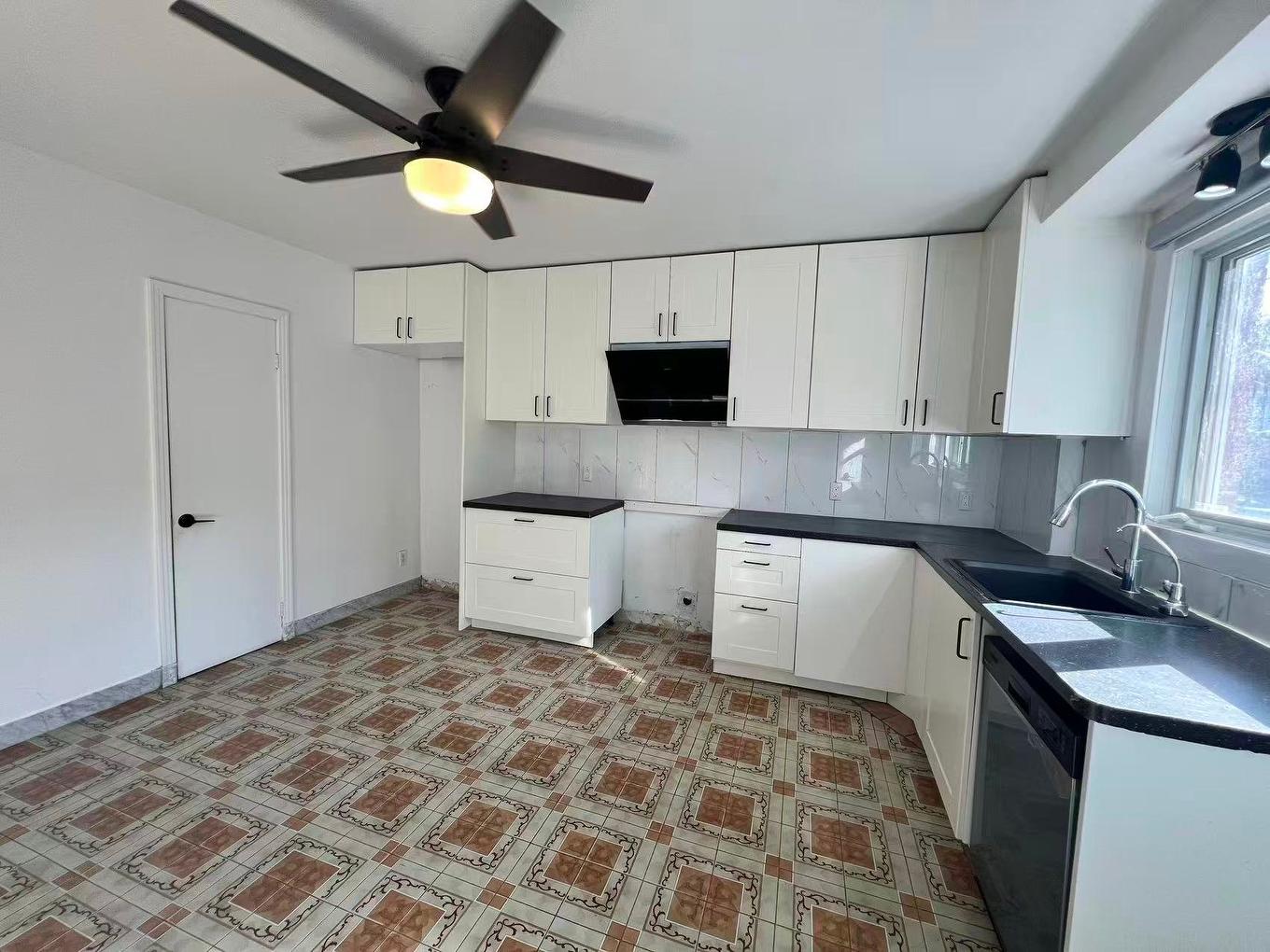 Cuisine - 6617 Rue Mazarin, Montréal (Le Sud-Ouest), QC - Indoor Photo Showing Kitchen