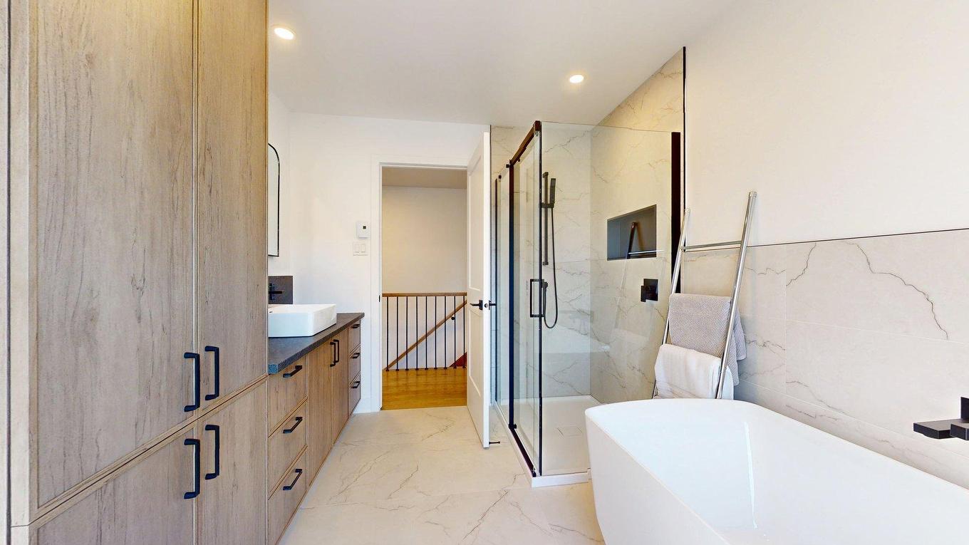 Bathroom - 3130 Rue Léon-Landry, Sainte-Julienne, QC - Indoor Photo Showing Bathroom