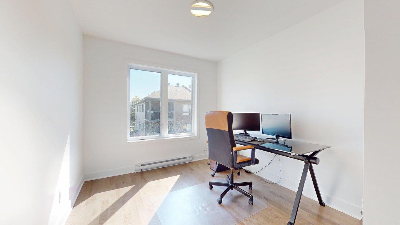 Bedroom - 3130 Rue Léon-Landry, Sainte-Julienne, QC - Indoor Photo Showing Office