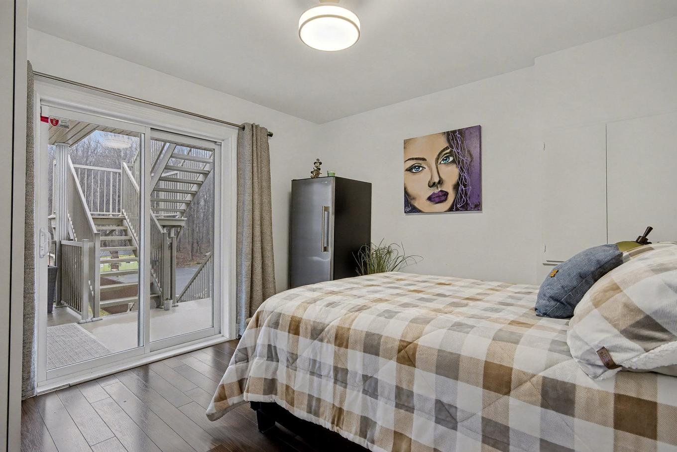 Chambre à coucher - 2-61 Rue Des Échevins, Saint-Jean-Sur-Richelieu, QC - Indoor Photo Showing Bedroom