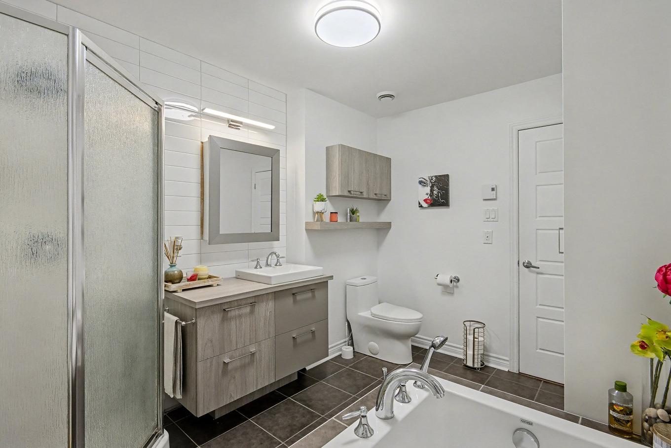 Salle de bains - 2-61 Rue Des Échevins, Saint-Jean-Sur-Richelieu, QC - Indoor Photo Showing Bathroom