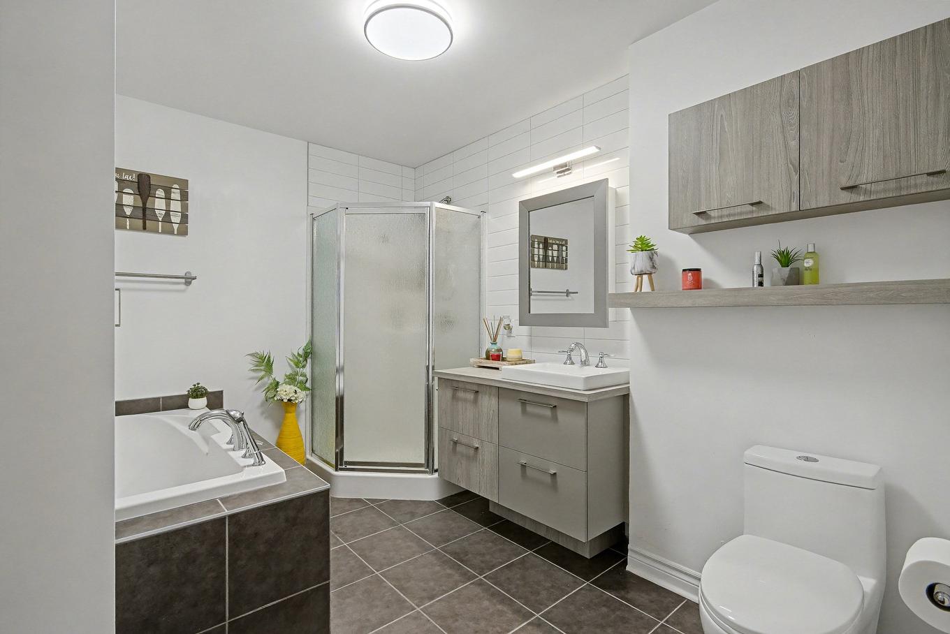 Salle de bains - 2-61 Rue Des Échevins, Saint-Jean-Sur-Richelieu, QC - Indoor Photo Showing Bathroom