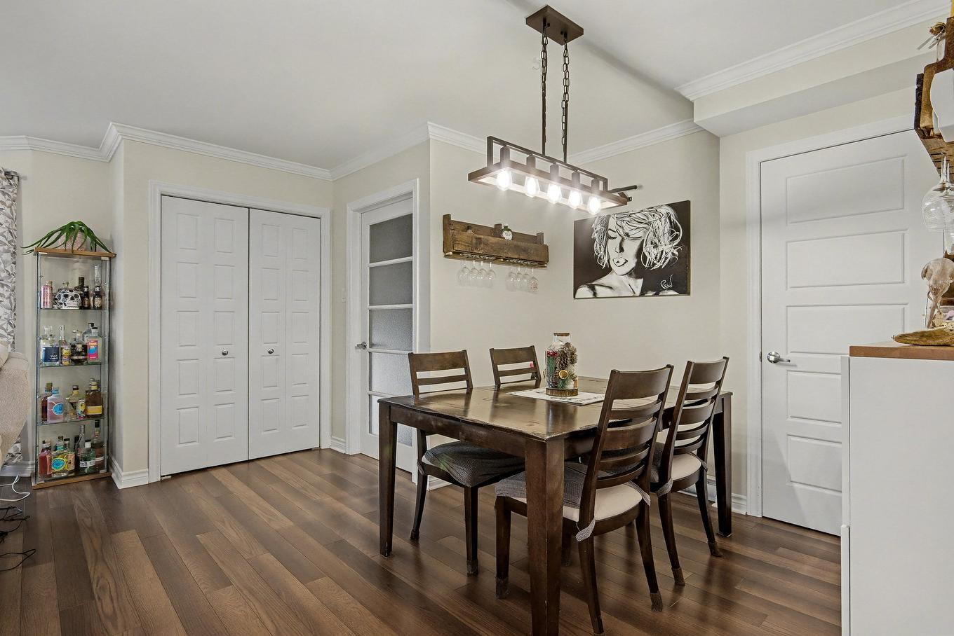 Salle à manger - 2-61 Rue Des Échevins, Saint-Jean-Sur-Richelieu, QC - Indoor Photo Showing Dining Room