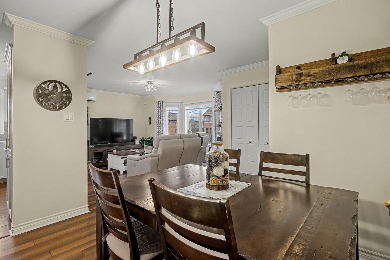 Salle à manger - 2-61 Rue Des Échevins, Saint-Jean-Sur-Richelieu, QC - Indoor Photo Showing Dining Room