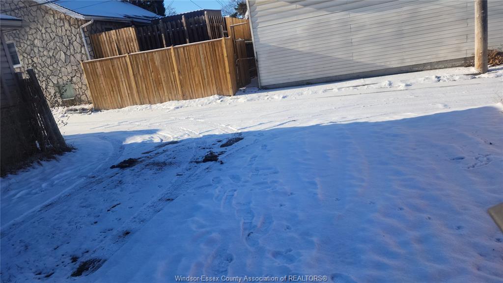 1385 Hall, Windsor, ON