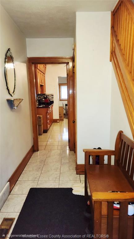 1385 Hall, Windsor, ON